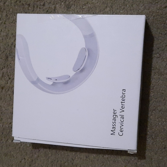 NWOT Wireless Neck Massager for pain relief - Picture 1 of 2